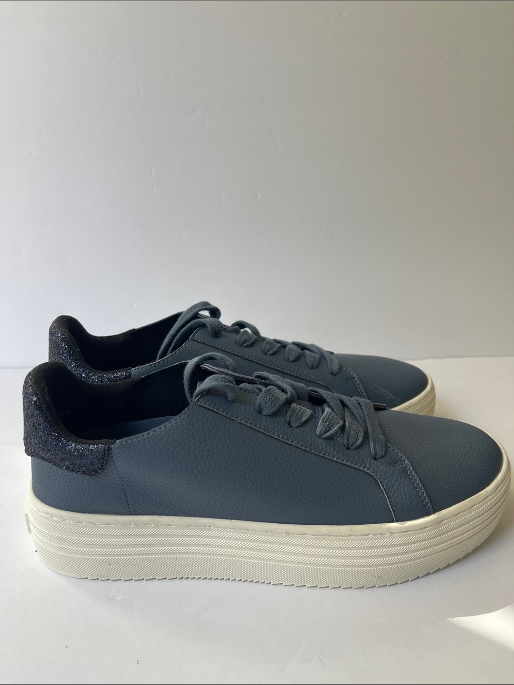 Joy Blue Leather Glitter Back Sneakers 9